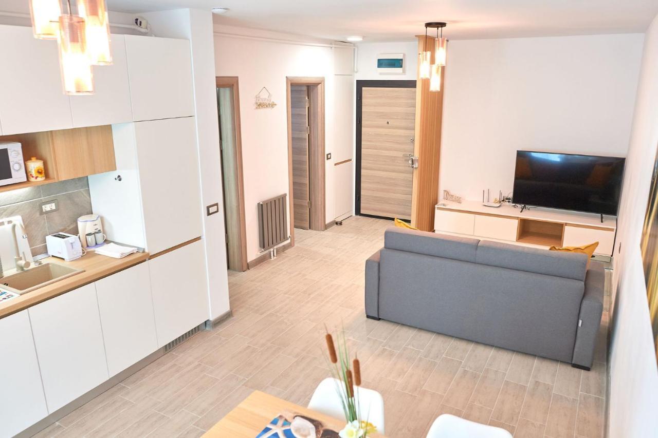 Opal Luxury Apartment 92 Spa N Pool Beach Resort Năvodari Exterior foto